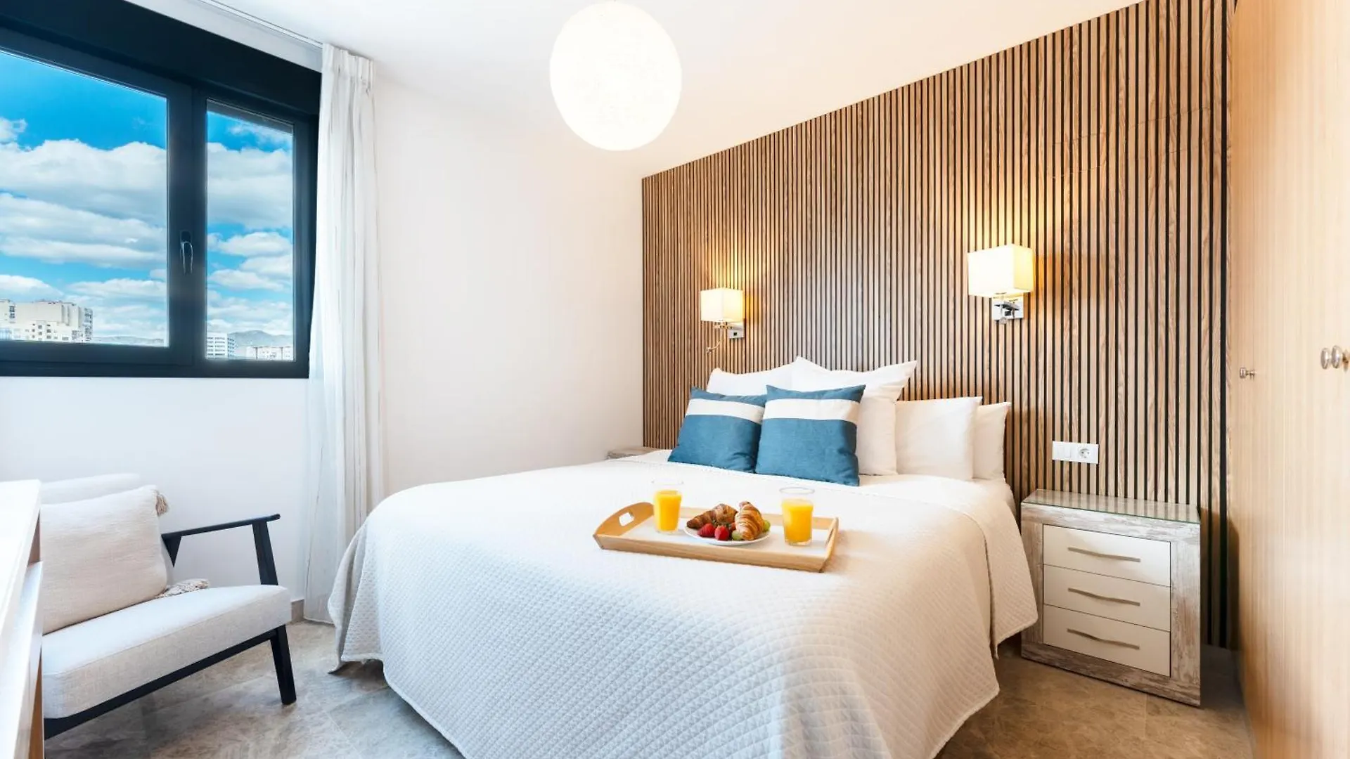 Maria Zambrano City Center & Parking Malaga Apartment