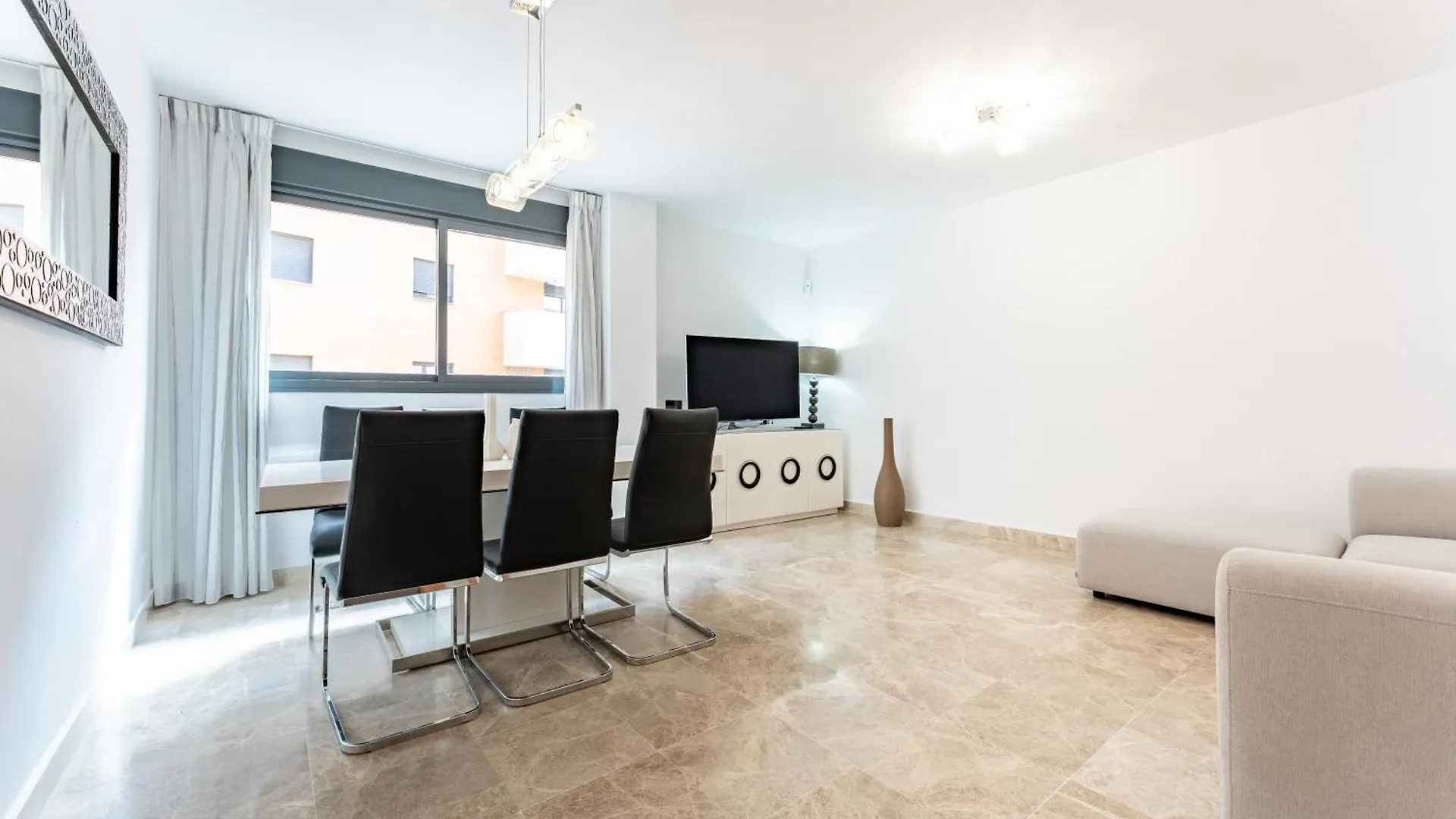 Apartment Maria Zambrano City Center & Parking Malaga