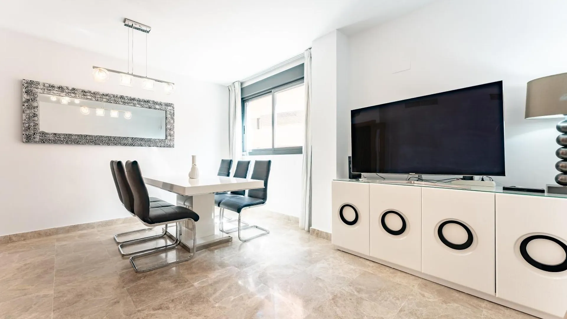Apartment Maria Zambrano City Center & Parking Malaga